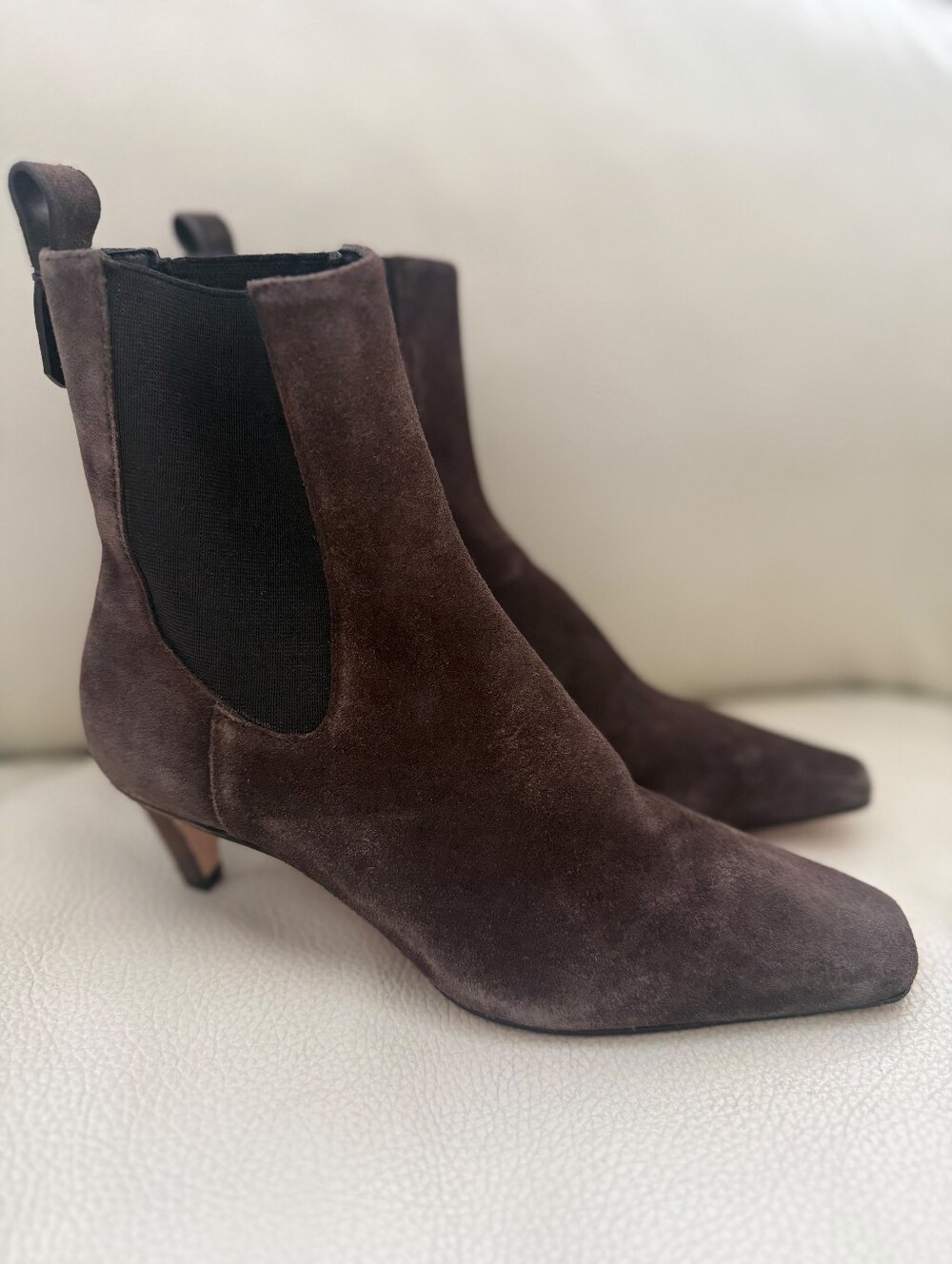 NWOT Reformation Roberta Brown Suede Ankle Booties